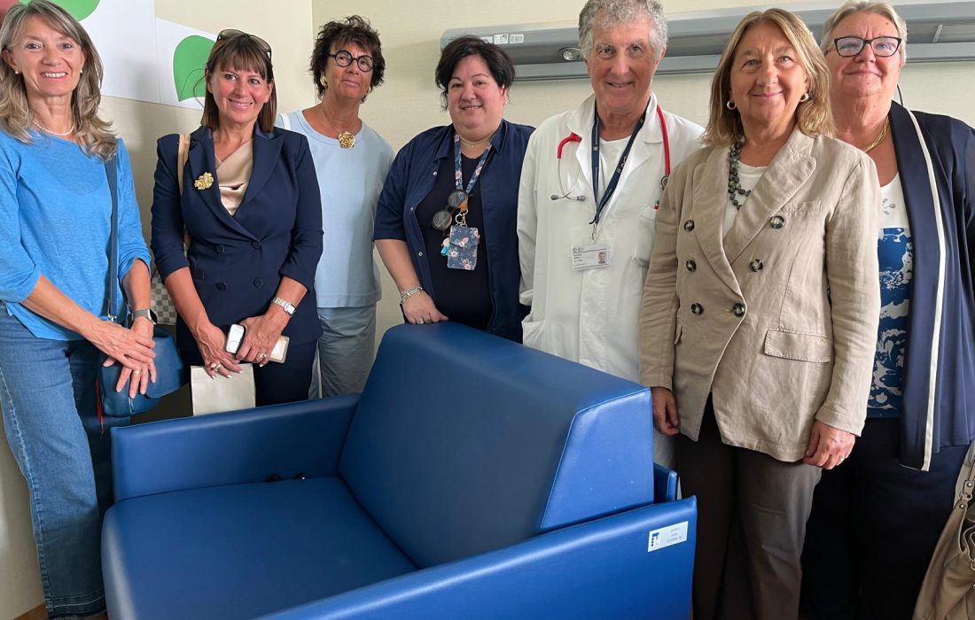 Donazione poltrona Pedriatria Sant'Anna (1)