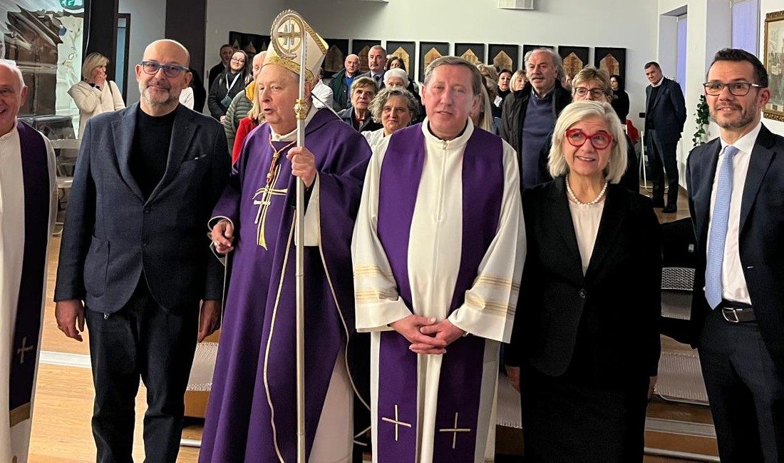 vescovo con direzione