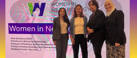 La dottoressa Del Vecchio con alcune nefrologhe intervenute a New York